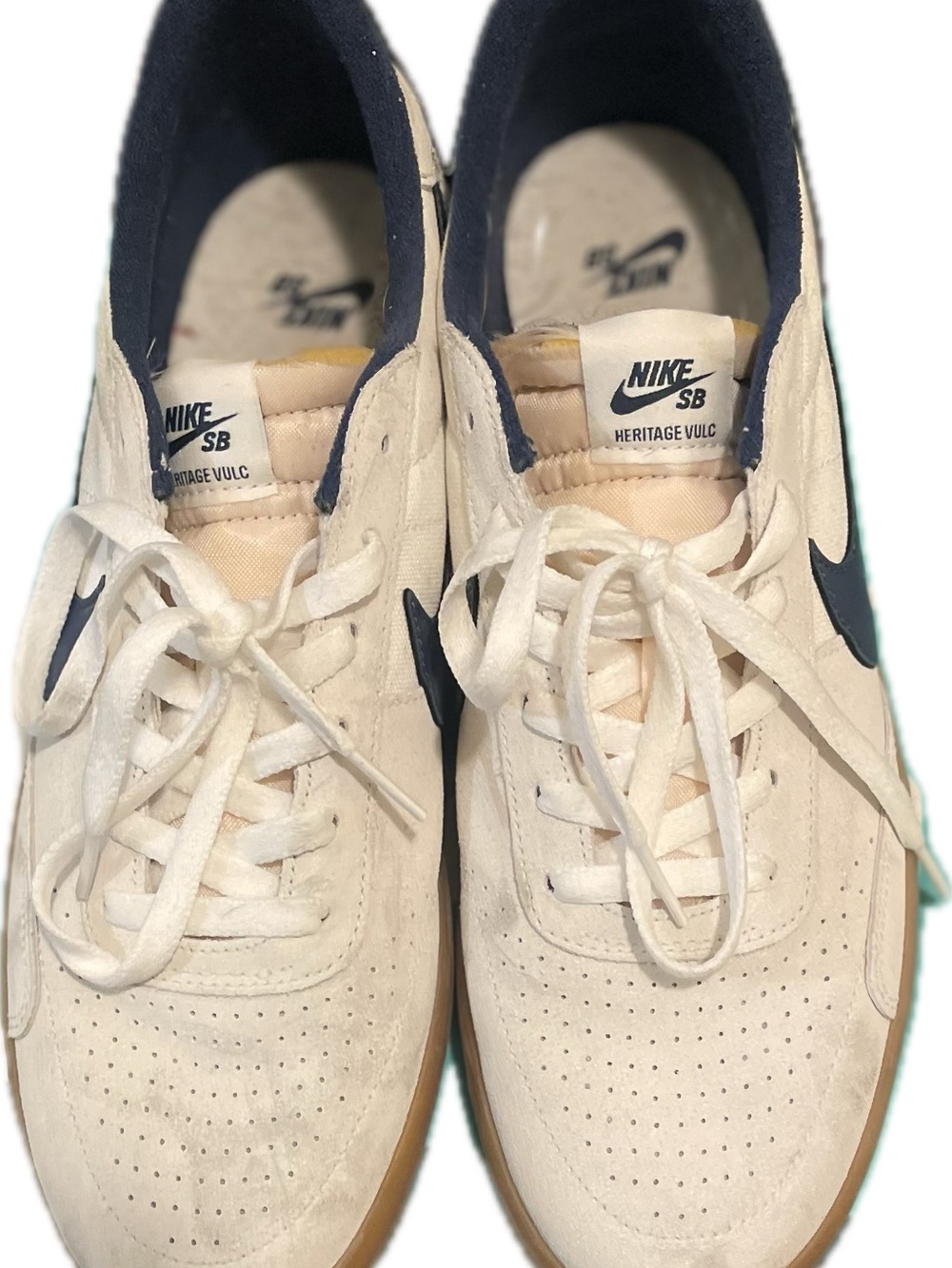 Nike SB Heritage Vulc Cream with Navy Swoosh Skate Sneakers Size 11 w-Box